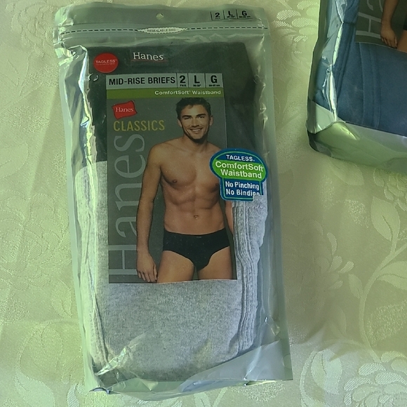 Hanes Men's Mid-Rise Briefs 2-Pack - Black,  Blue, Gray Mixed (4 Packs Total) - Picture 2 of 4